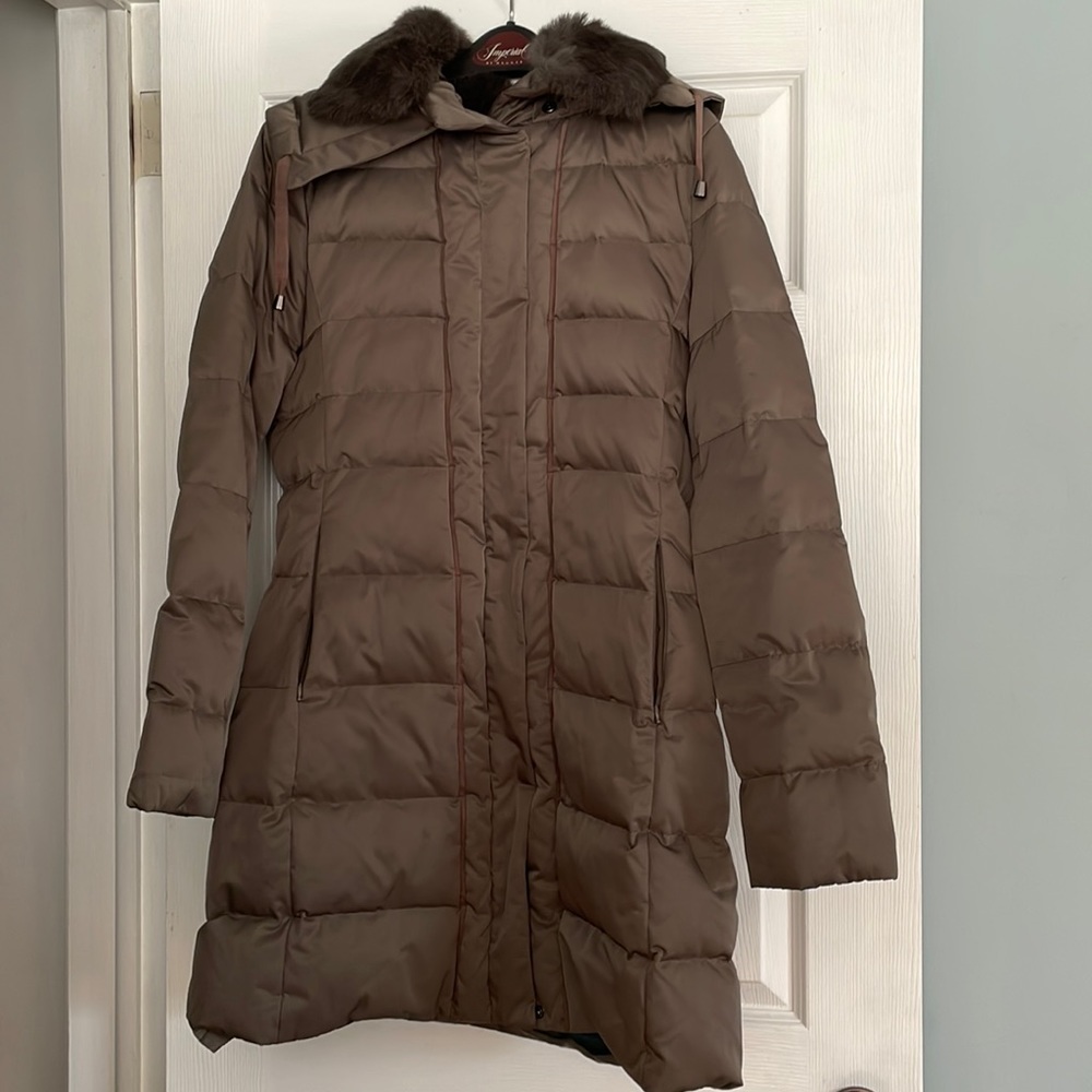 ElieTahari Women’s Puffs Coat